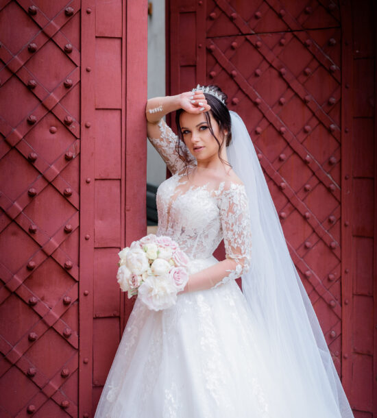 Our Wedding Listing Category Невестински фустани и додатоци