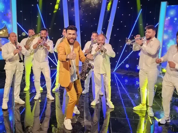 Млади Агушеви Галерија 1