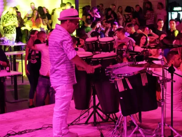 Joe Bonga Галерија 2