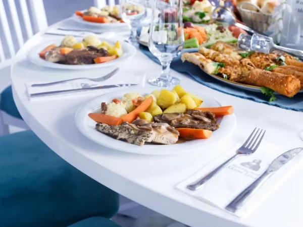 „МОНА ЛИЗА“ – Радово Галерија 10