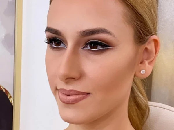 Козметичко студио – Рефреш Галерија 4