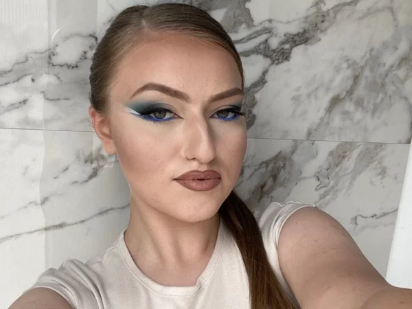 Козметичко студио – Рефреш Галерија 13