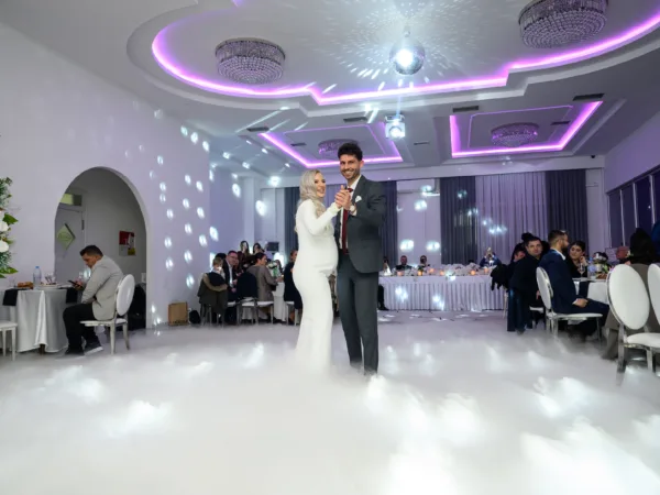 First Dance Clouds Галерија 1