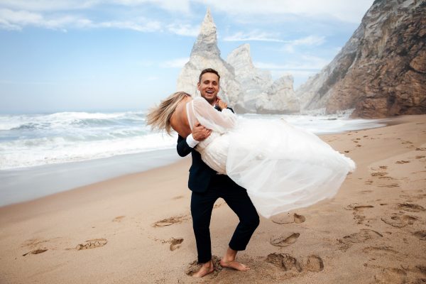 man-holds-his-wife-hands-they-look-very-happy_8353-11399 man-holds-his-wife-hands-they-look-very-happy_8353-11399